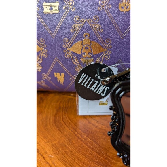 Bath & Body Works Disney Villains Evil Queen 5-Piece Gift Set NWT! - Picture 9 of 9